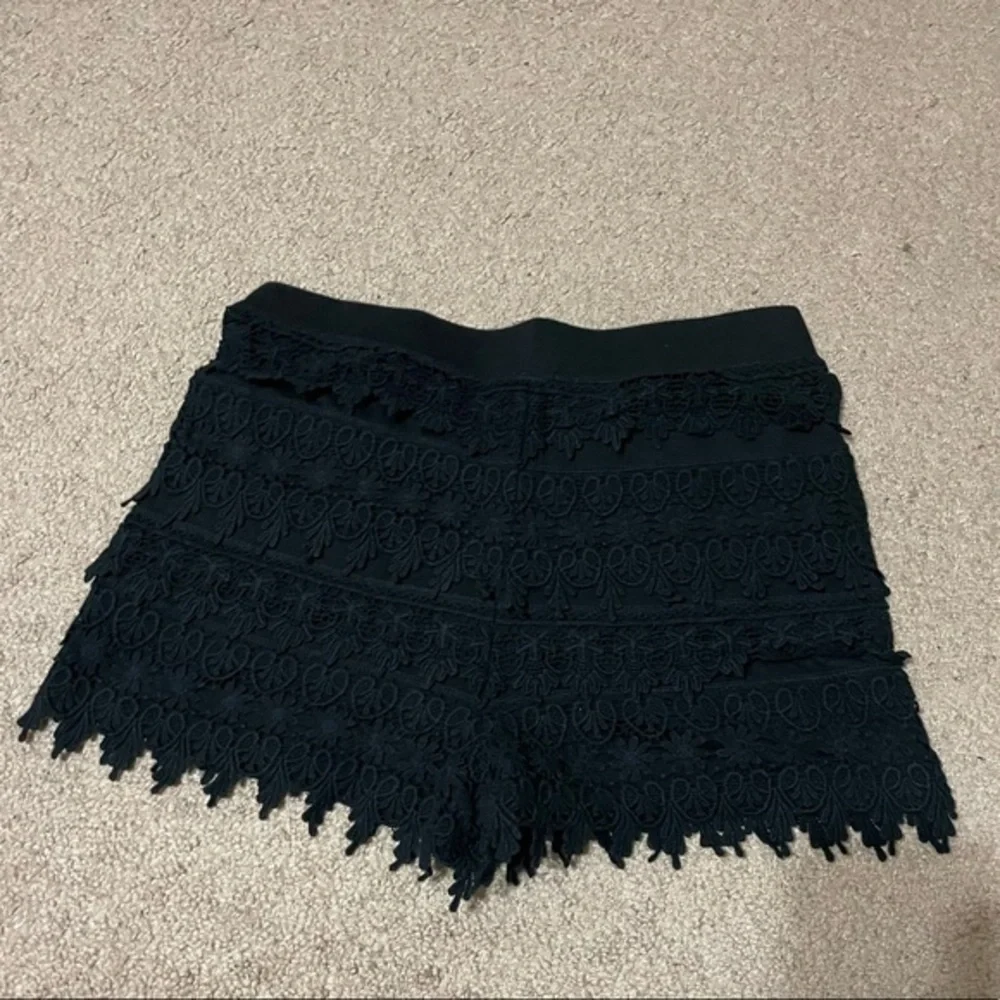Express black‎ floral crochet- like short size small